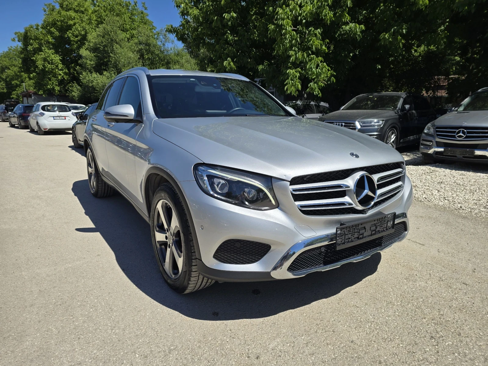 Mercedes-Benz GLC 250 D 4MATIC Burmester 360  Sport , снимка 2 - Автомобили и джипове - 54932859