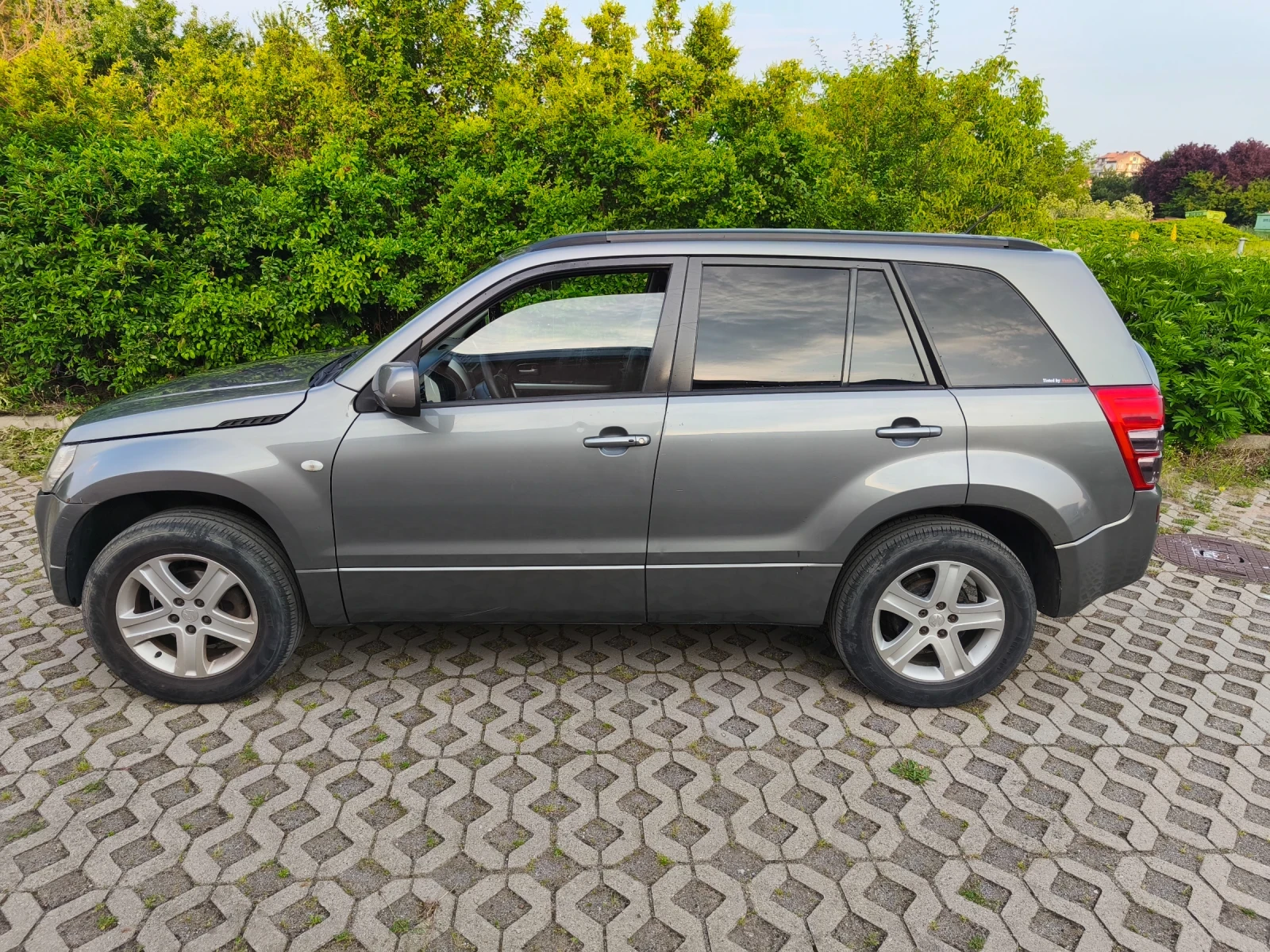 Suzuki Grand vitara, снимка 3 - Автомобили и джипове - 55343456