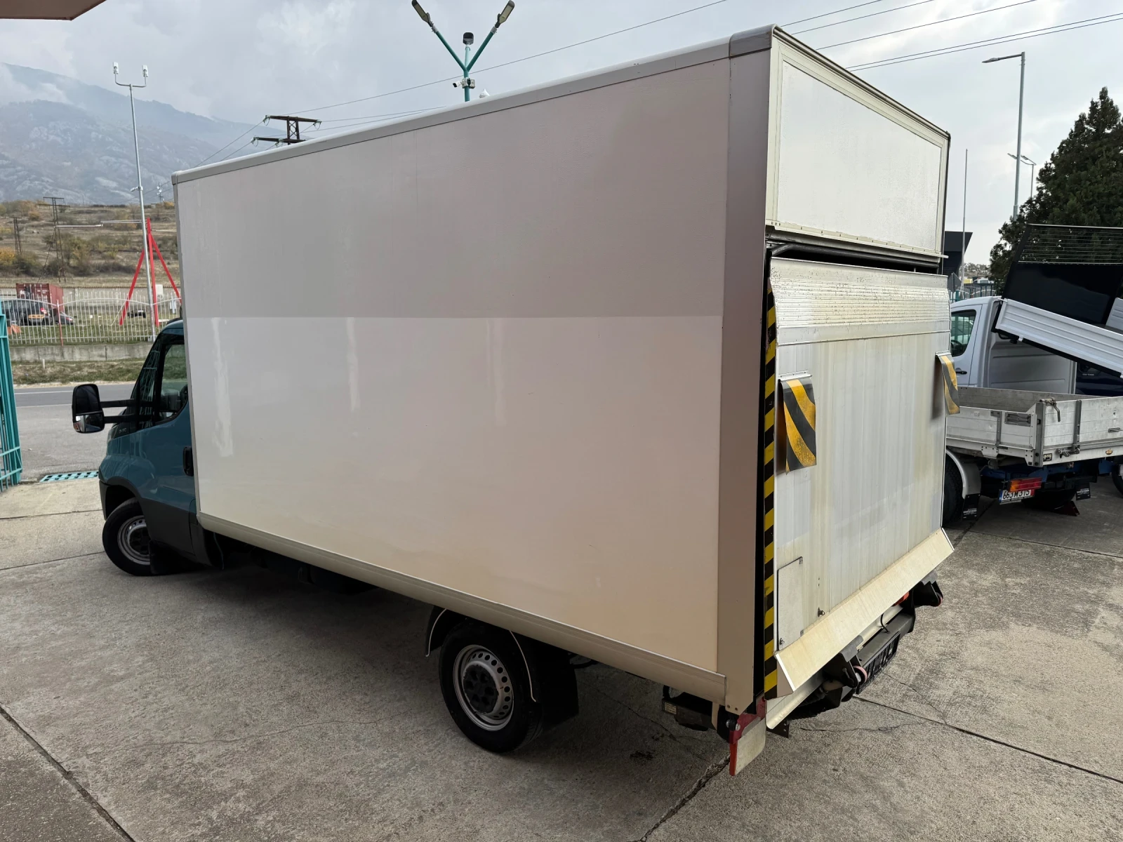 Iveco Daily 3.0HPI* 35s18* Климатик - изображение 7