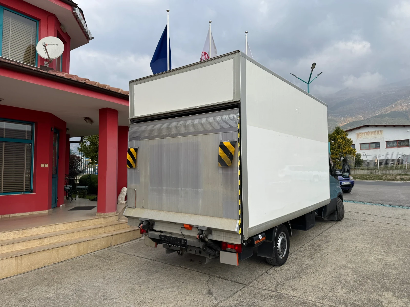 Iveco Daily 3.0HPI* 35s18* Климатик - изображение 8