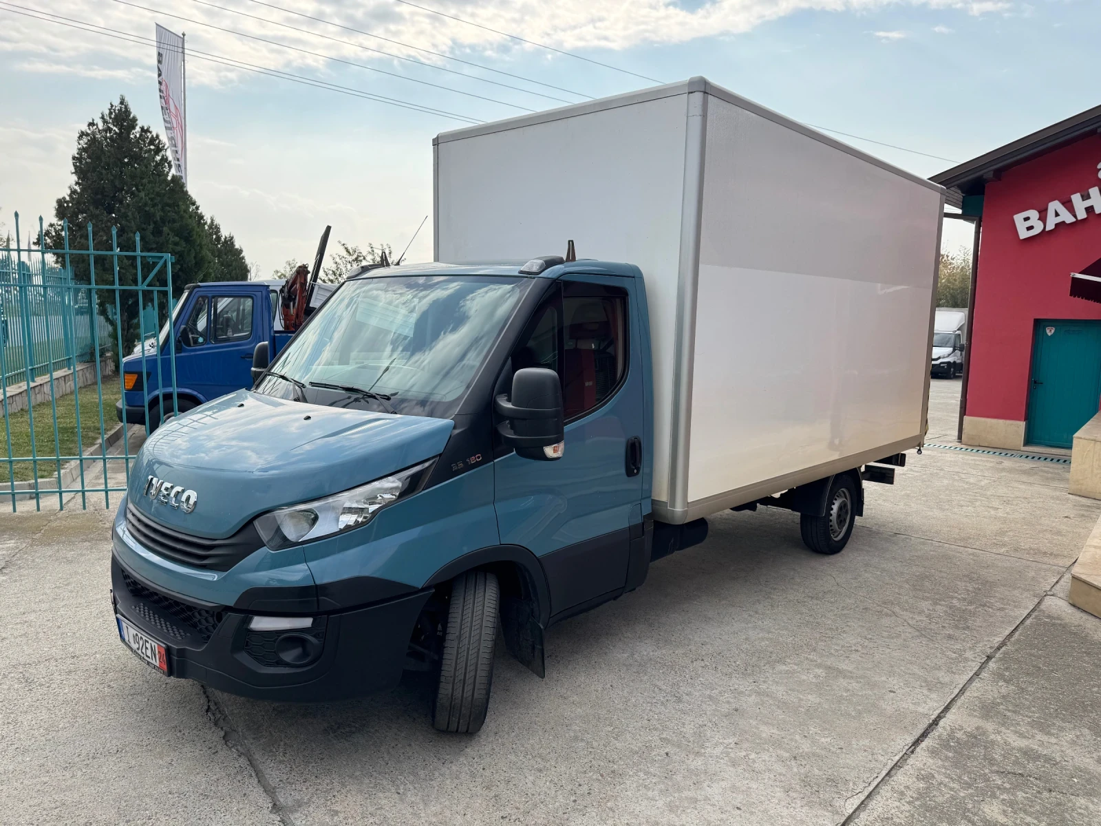 Iveco Daily 3.0HPI* 35s18* Климатик - изображение 3