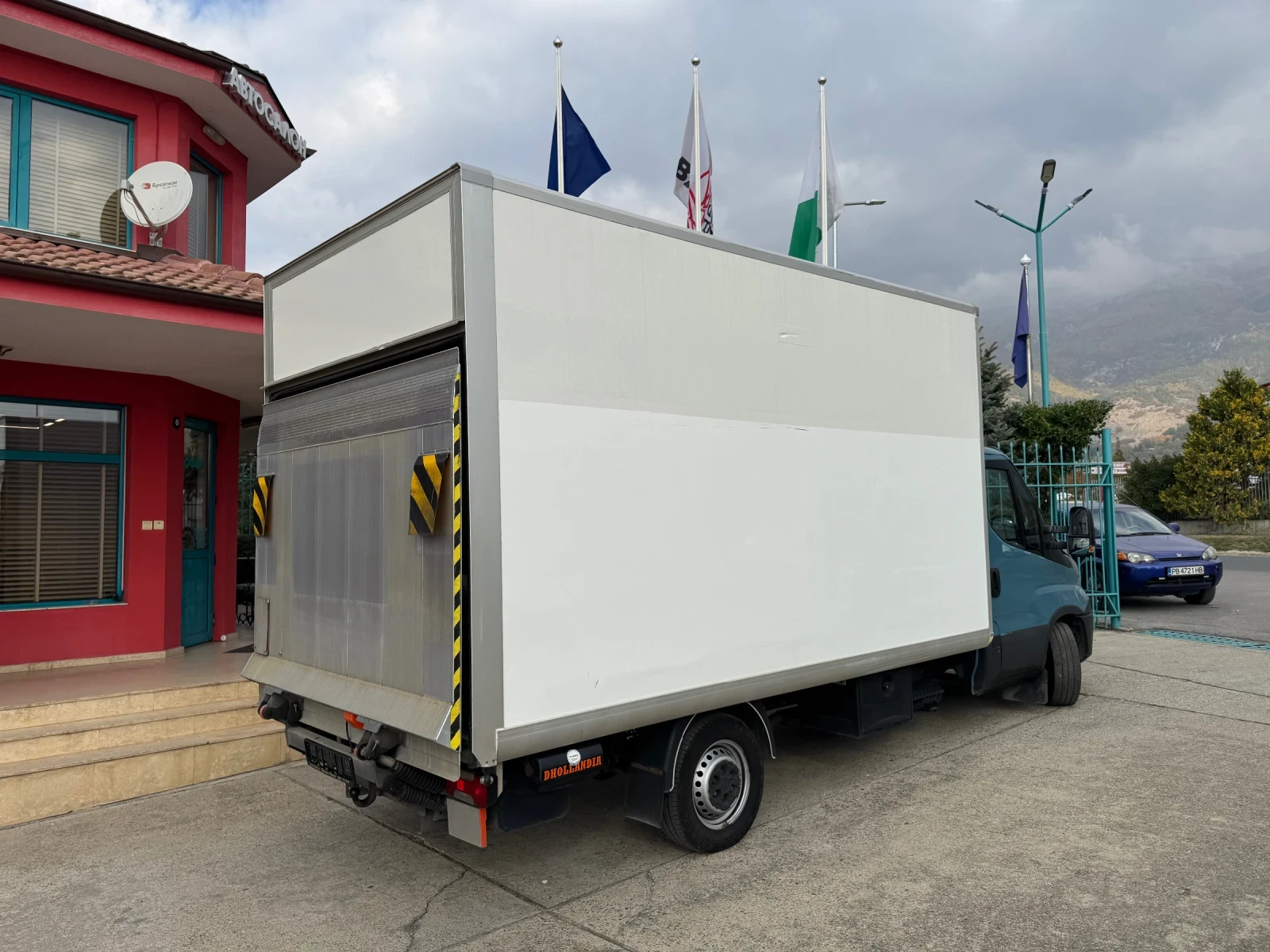 Iveco Daily 3.0HPI* 35s18* Климатик - изображение 9