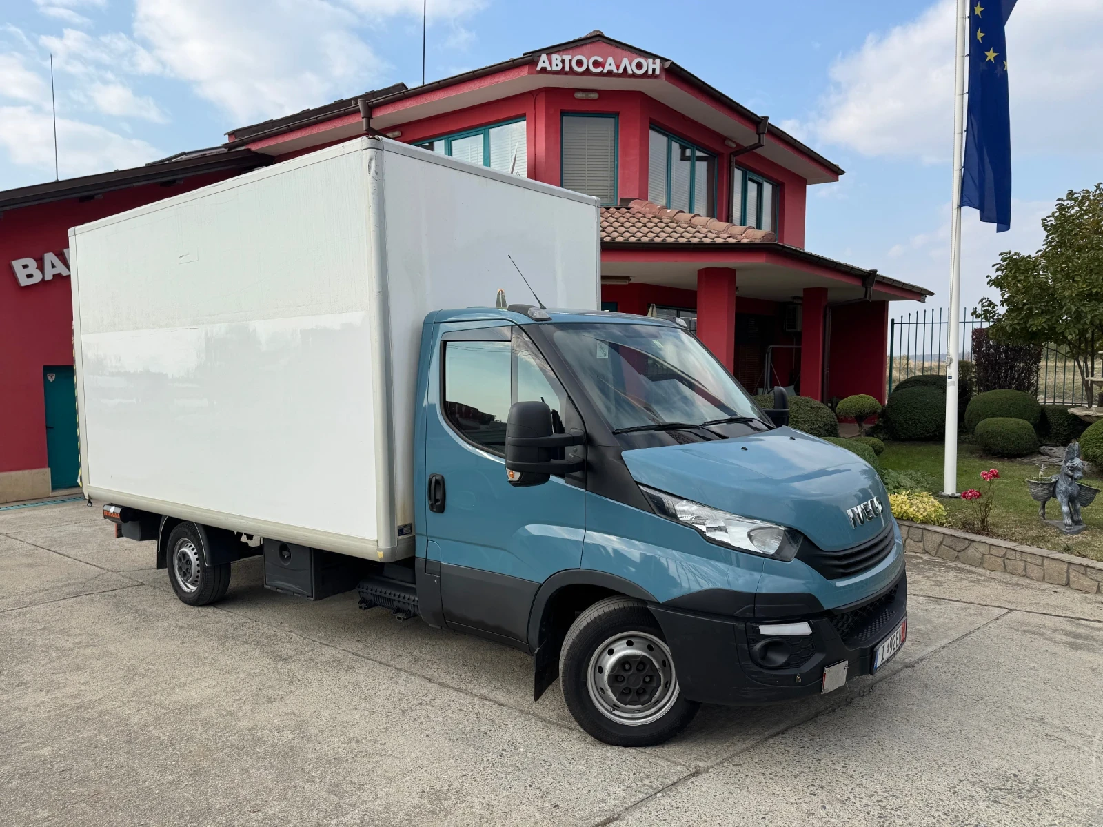 Iveco Daily 3.0HPI* 35s18* Климатик - изображение 10