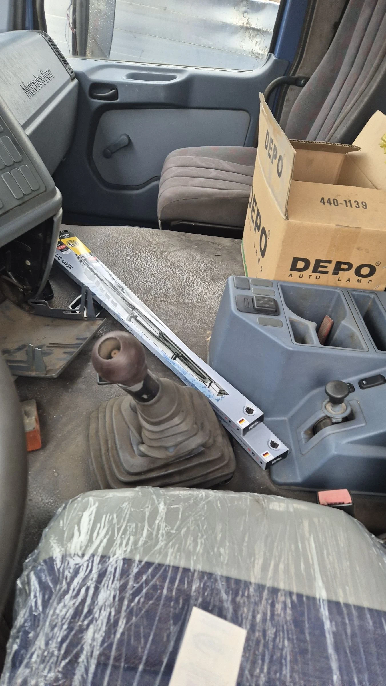 Mercedes-Benz 1835   | Mobile.bg   13