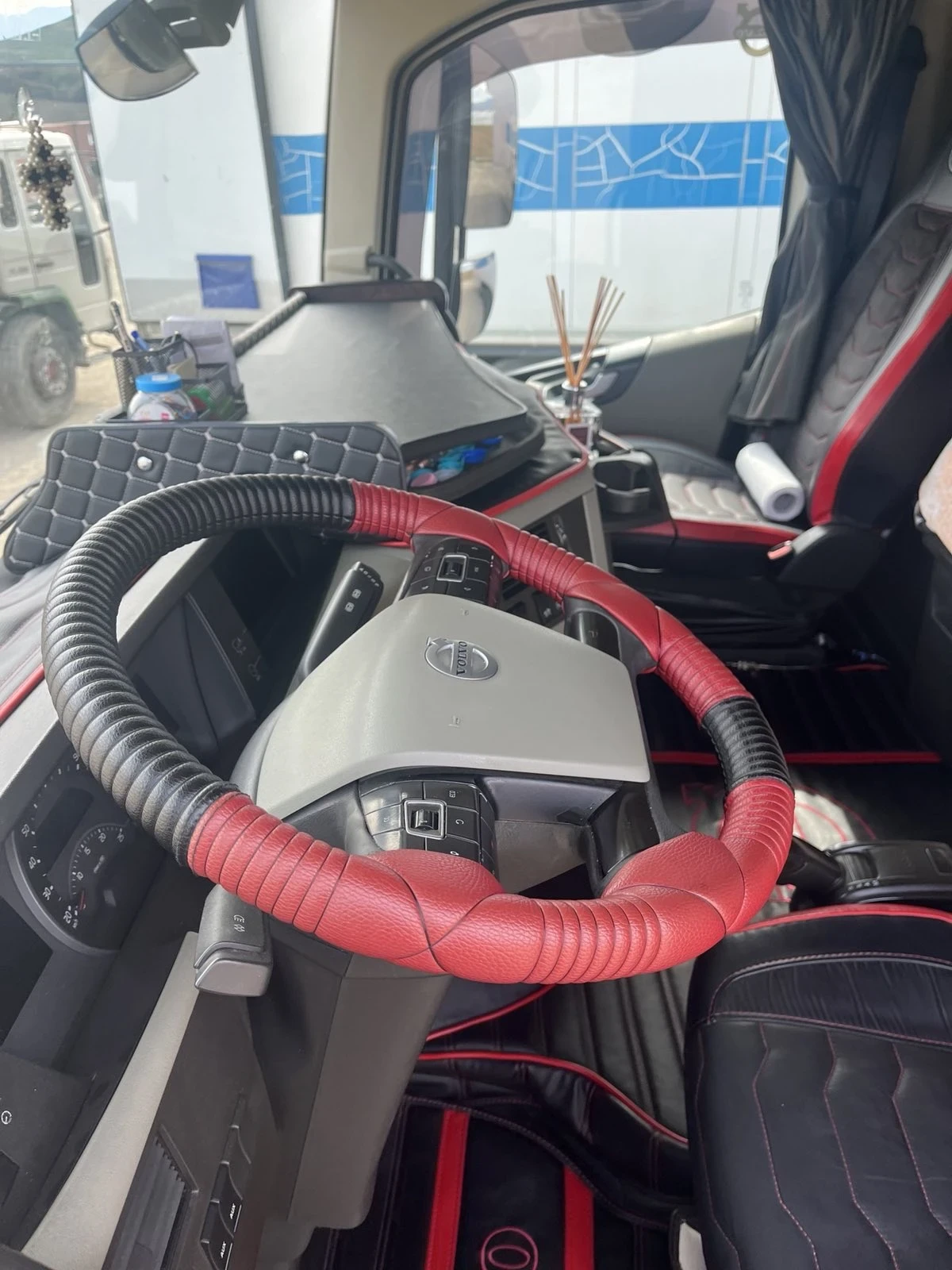 Volvo Fh, снимка 4 - Камиони - 54212207