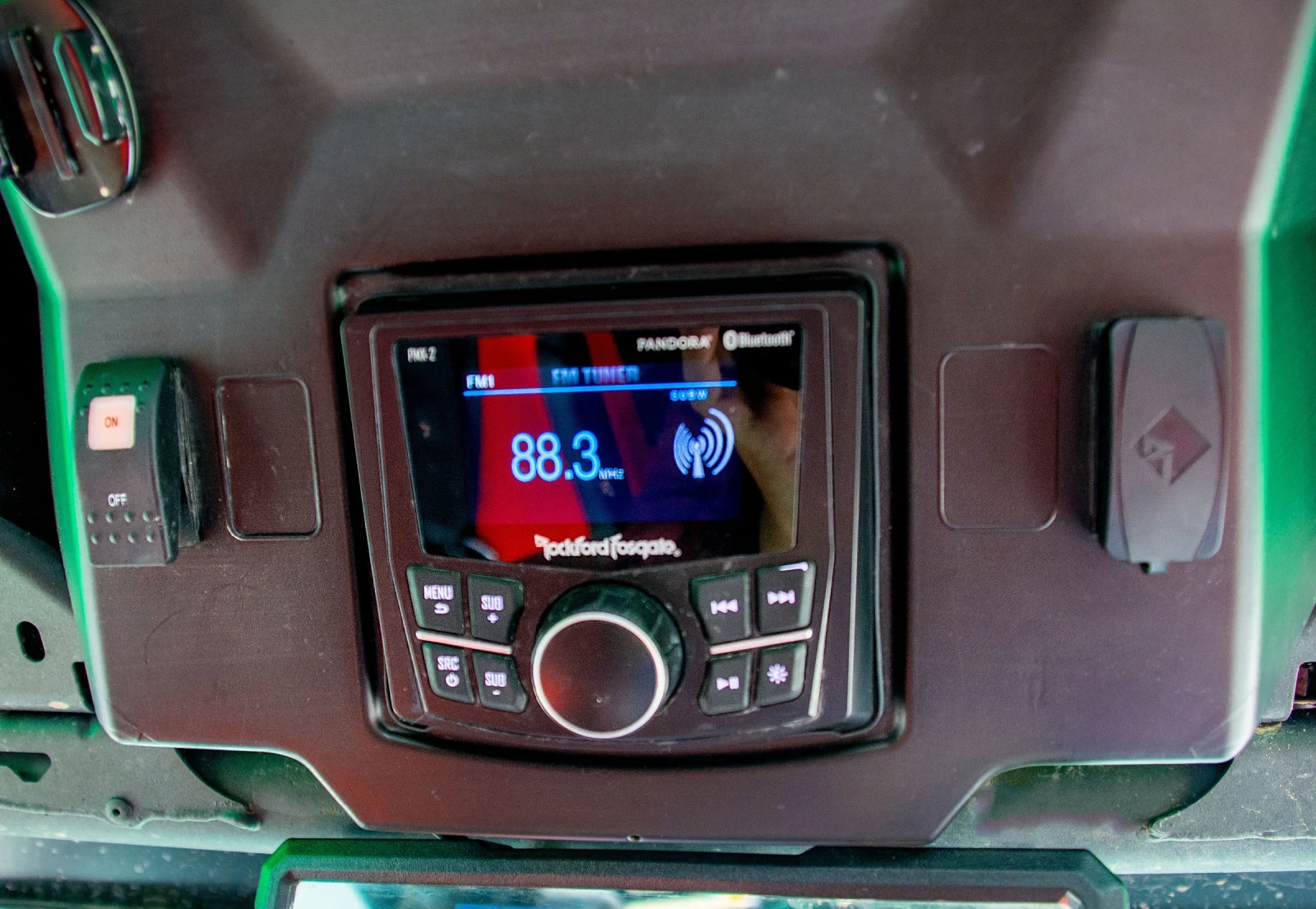 Can-Am Maverick X3 XRS TURBO RR 72in SMARTSHOX  - изображение 8