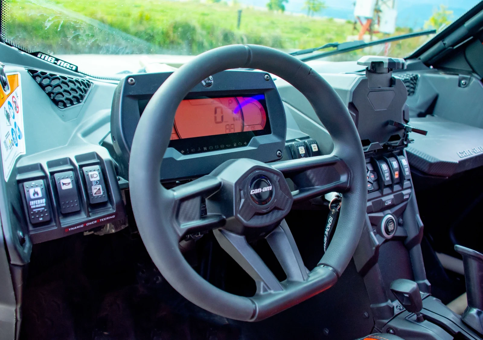 Can-Am Maverick X3 XRS TURBO RR 72in SMARTSHOX  - изображение 6