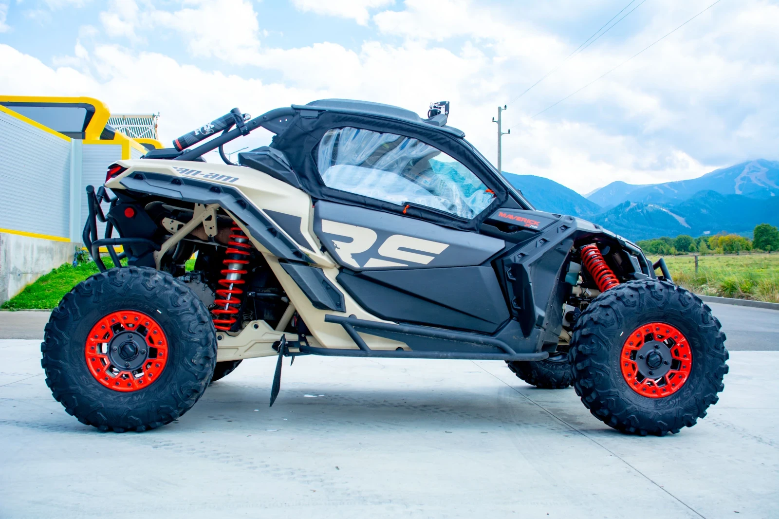 Can-Am Maverick X3 XRS TURBO RR 72in SMARTSHOX  - изображение 3