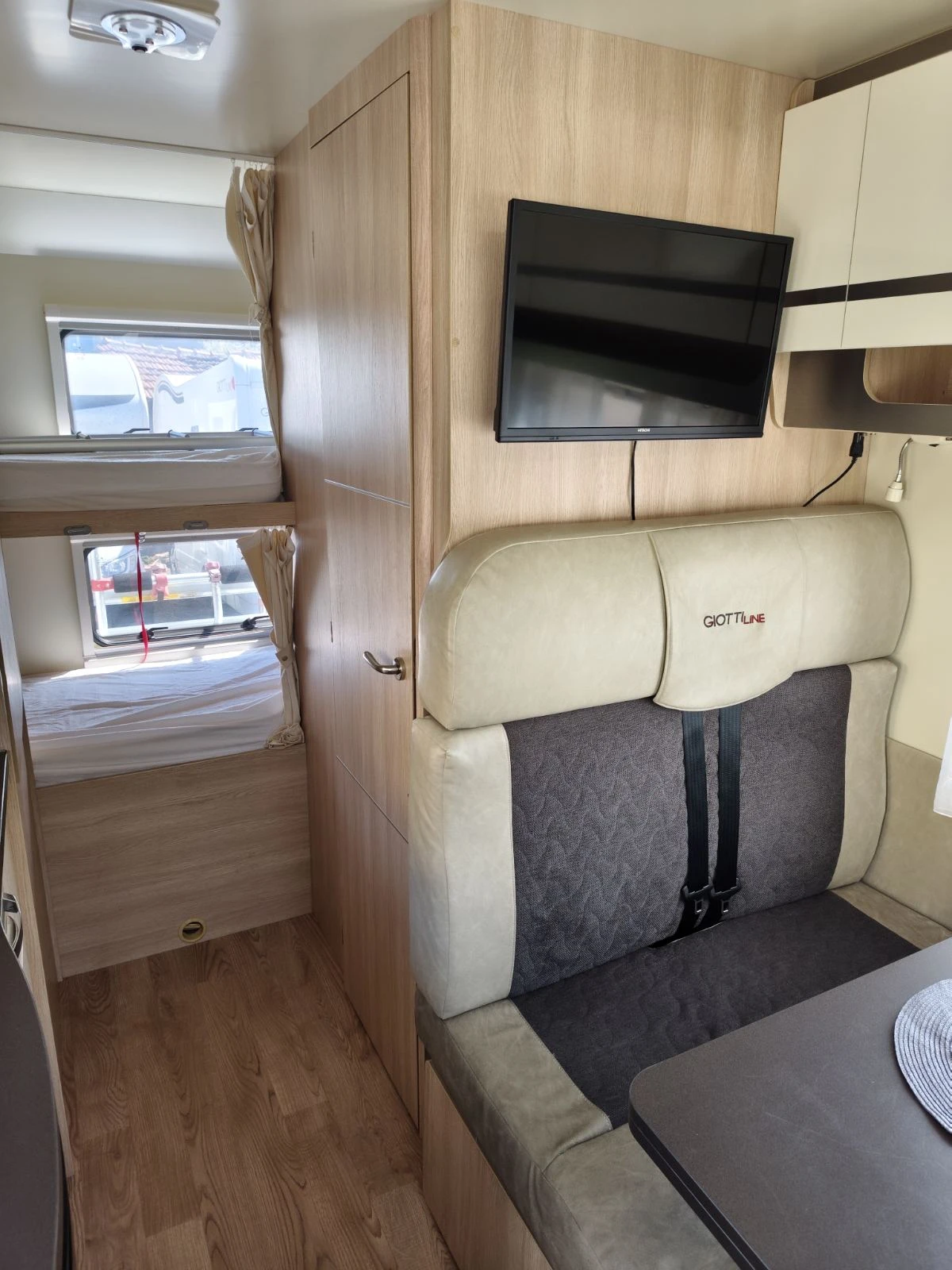 Кемпер Giottiline Siena 430, снимка 12 - Каравани и кемпери - 54254237