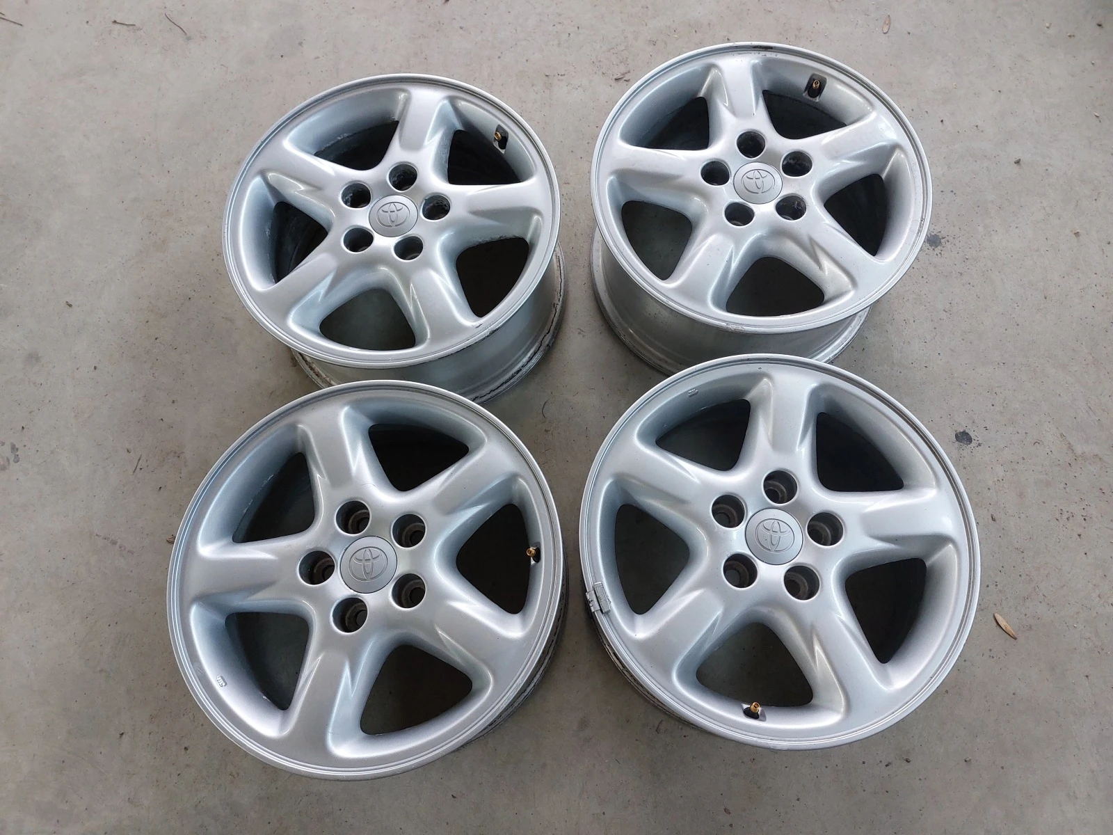   Toyota Rav4 | Mobile.bg   1