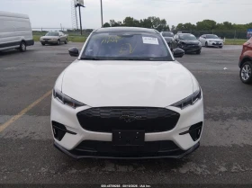 Ford Mustang Mach-E GT* AWD* КОЖА* ПОДГРЕВ* ПАНОРАМА* , снимка 11