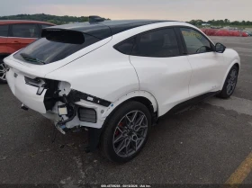 Ford Mustang Mach-E GT* AWD* КОЖА* ПОДГРЕВ* ПАНОРАМА* , снимка 4