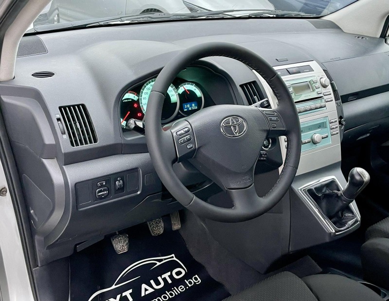 Toyota Corolla verso 1.8VVT-I 6+1, снимка 12 - Автомобили и джипове - 43412867