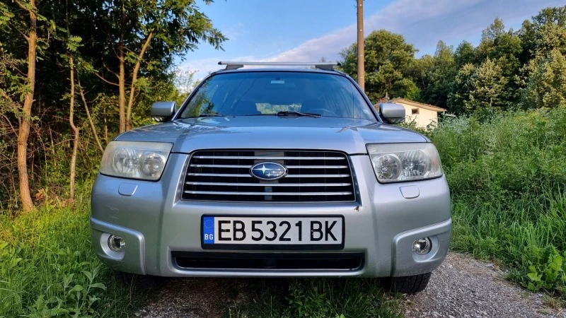 Subaru Forester, снимка 1 - Автомобили и джипове - 46262570