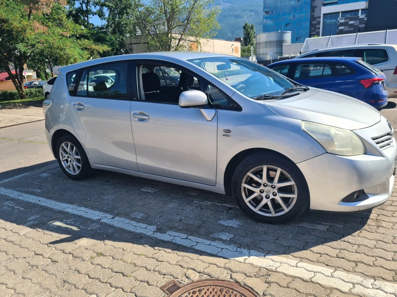 Toyota Verso 2, 2 D-CAT, 150к.с. Sport, 2010, снимка 2 - Автомобили и джипове - 47328745