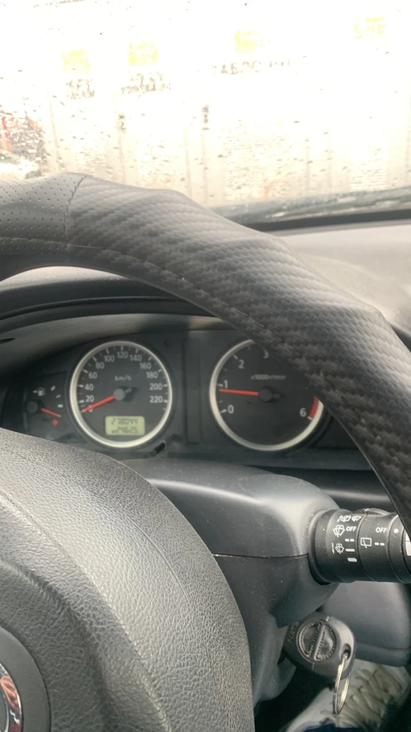 Nissan Almera, снимка 6 - Автомобили и джипове - 47957845