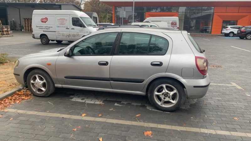 Nissan Almera, снимка 3 - Автомобили и джипове - 47957845