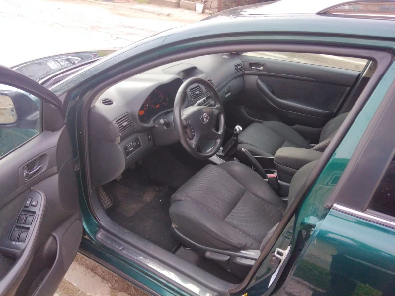 Toyota Avensis 1.8 VVTI   , снимка 12 - Автомобили и джипове - 48449147