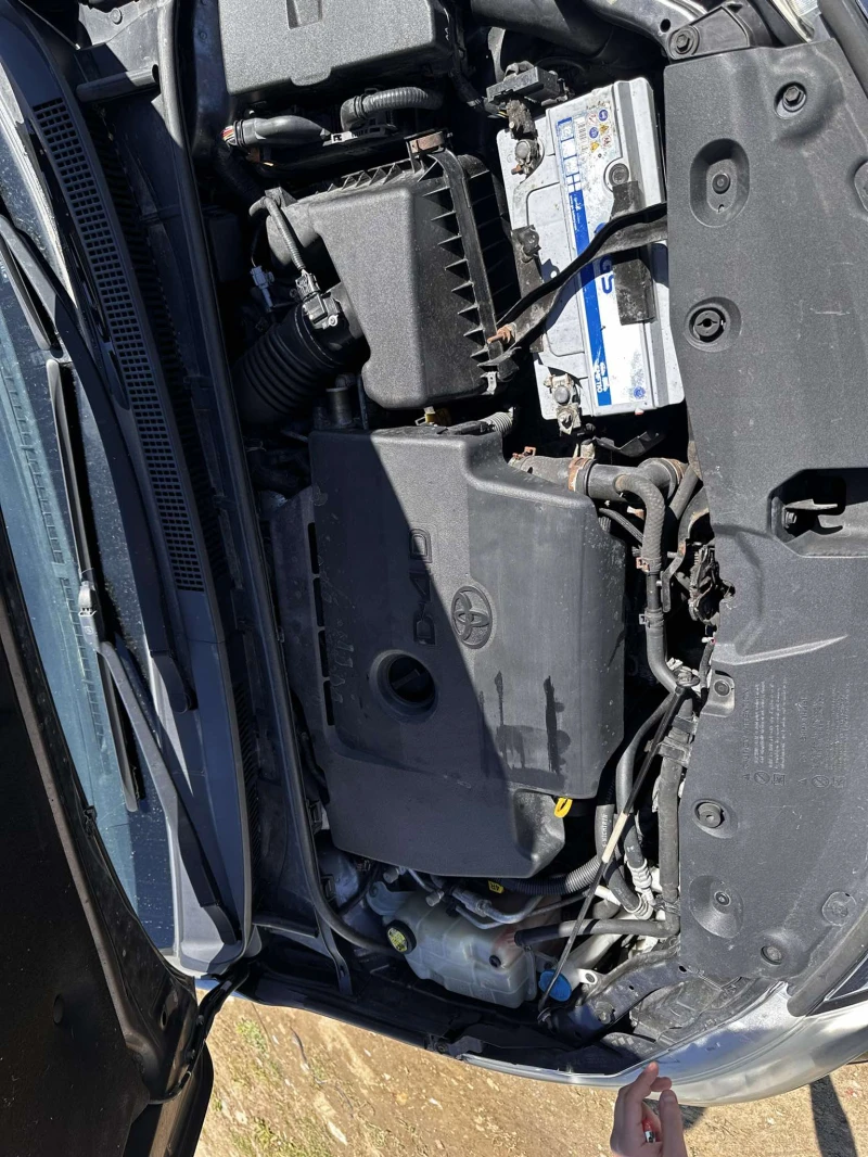 Toyota Avensis 2.2 D-4D (150 к.с.), снимка 14 - Автомобили и джипове - 52982299