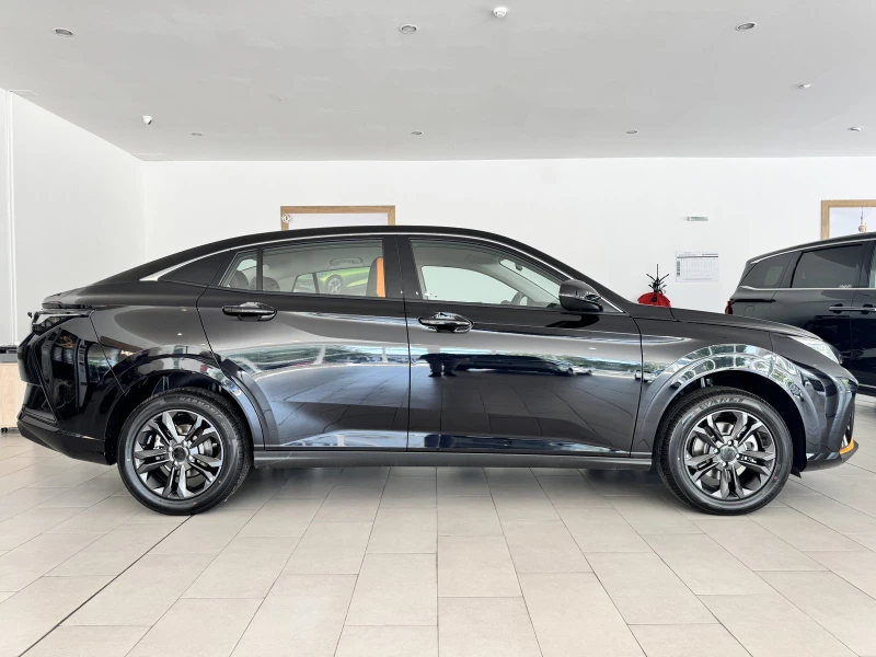 DONGFENG Shine E1, снимка 8 - Автомобили и джипове - 52654714