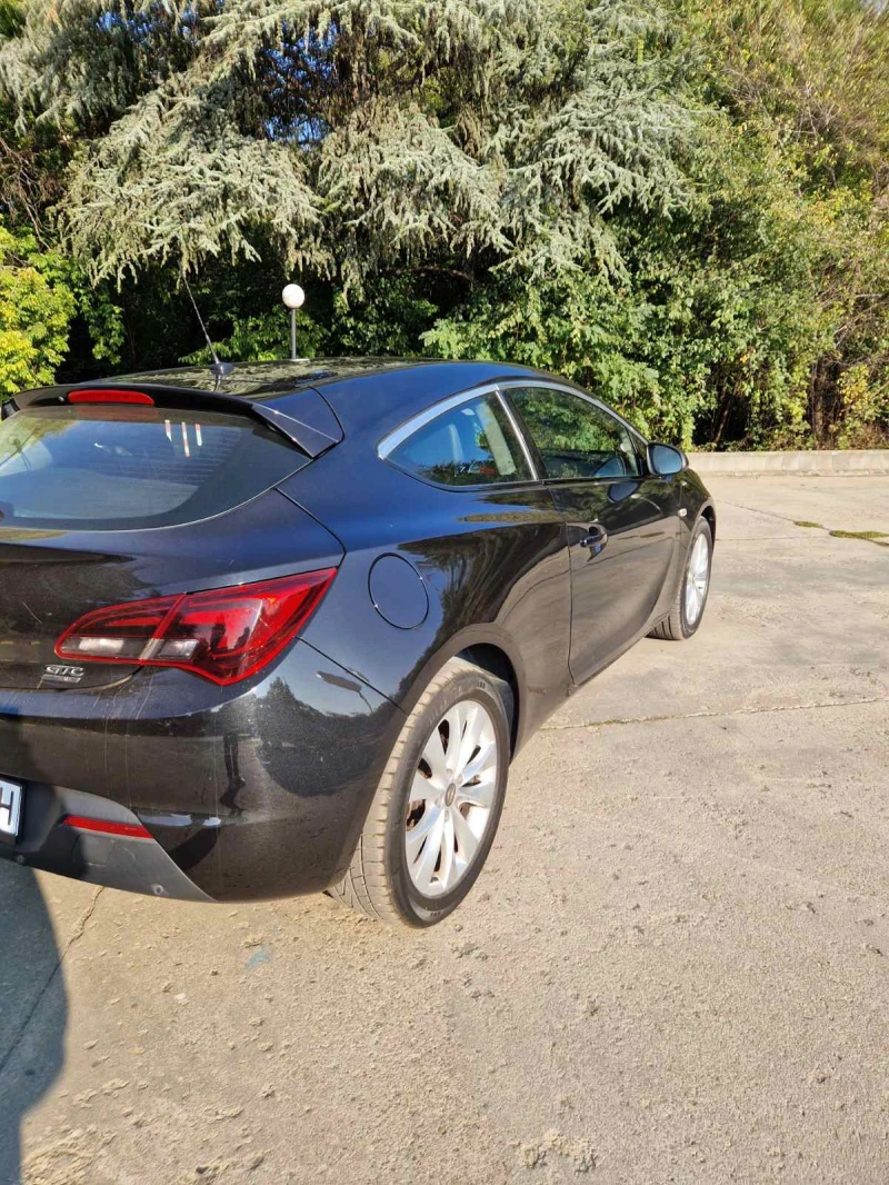 Opel Astra 1.7 GTC, снимка 6 - Автомобили и джипове - 52357676