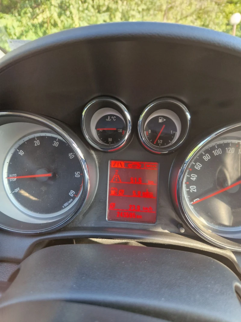 Opel Astra 1.7 GTC, снимка 13 - Автомобили и джипове - 52357676