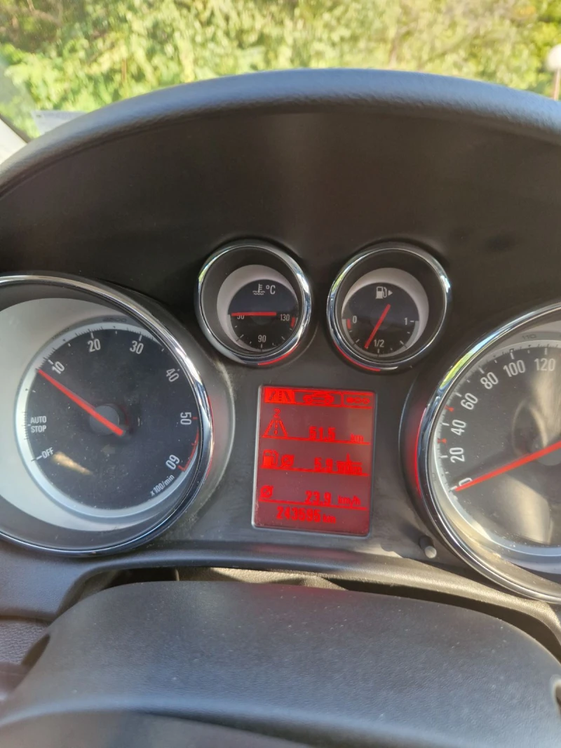 Opel Astra 1.7 GTC, снимка 11 - Автомобили и джипове - 52357676