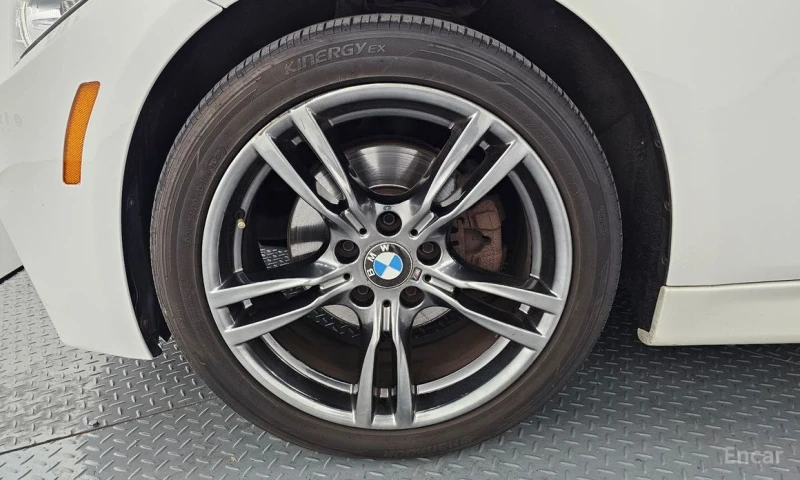 BMW 320, снимка 5 - Автомобили и джипове - 52875219