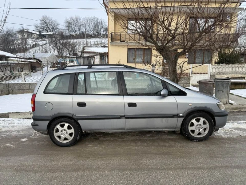 Opel Zafira 1.8i 116 7 места, снимка 3 - Автомобили и джипове - 53353526