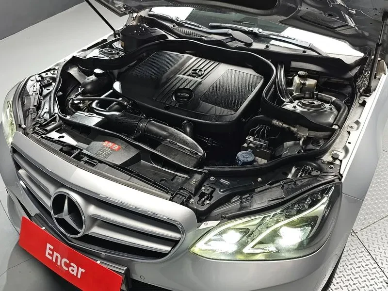 Mercedes-Benz E 220 CDI Avantgarde - САМО 30% АВАНС!, снимка 6 - Автомобили и джипове - 55441739