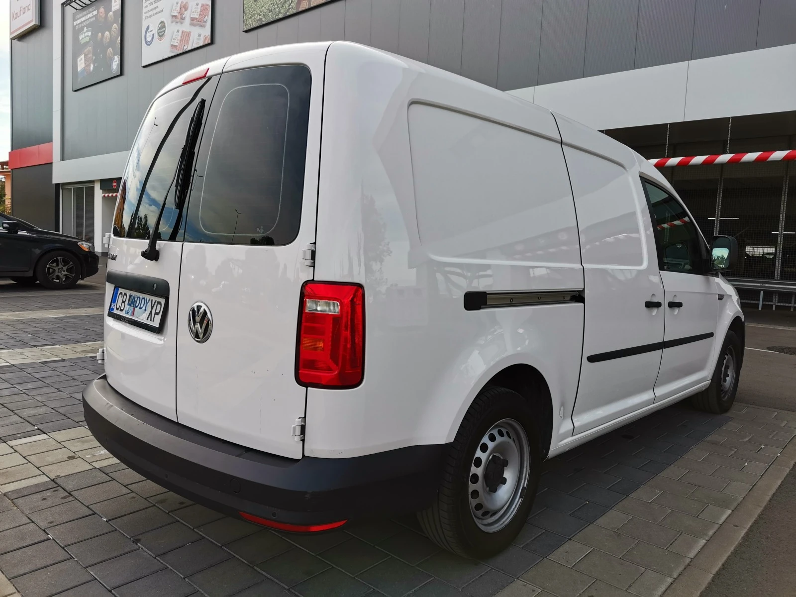 VW Caddy MAXI / TDI - изображение 5