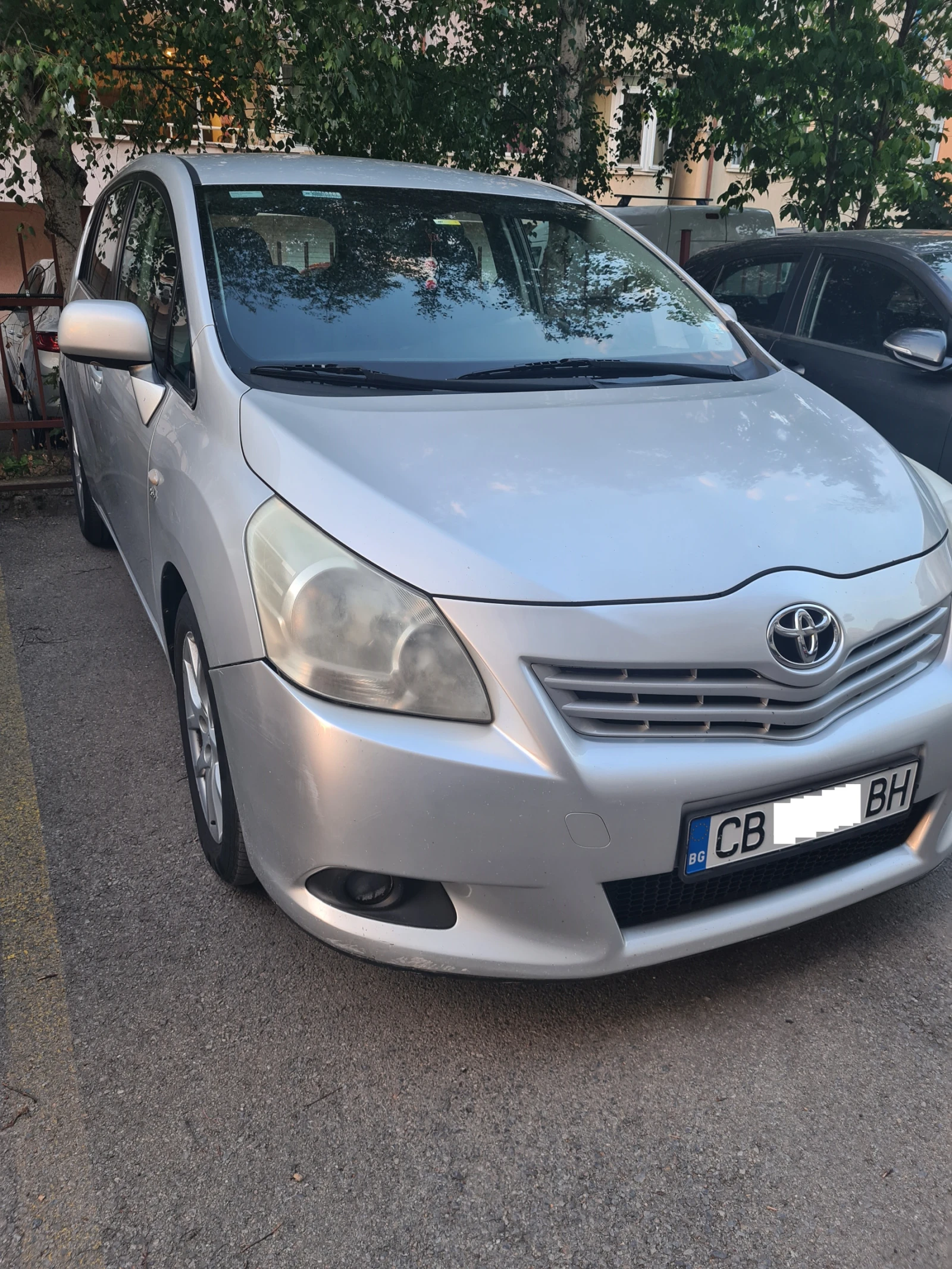 Toyota Verso 2, 2 D-CAT, 150к.с. Sport, 2010 - изображение 7