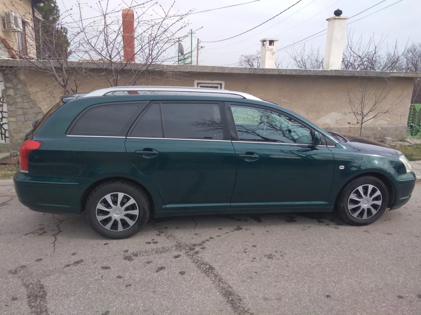Toyota Avensis 1.8i  129 КОНЯ , МНОГО ДОБРО СЪСТОЯНИЕ - изображение 3