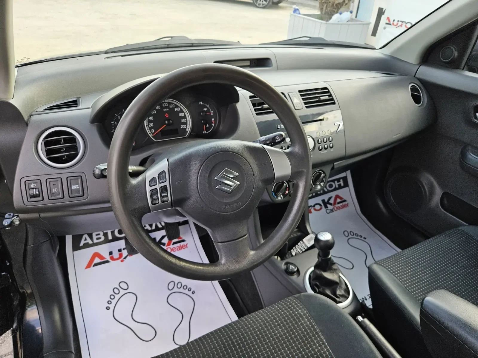 Suzuki Swift 1.3i-92кс= КЛИМАТИК= 187.000км - изображение 8