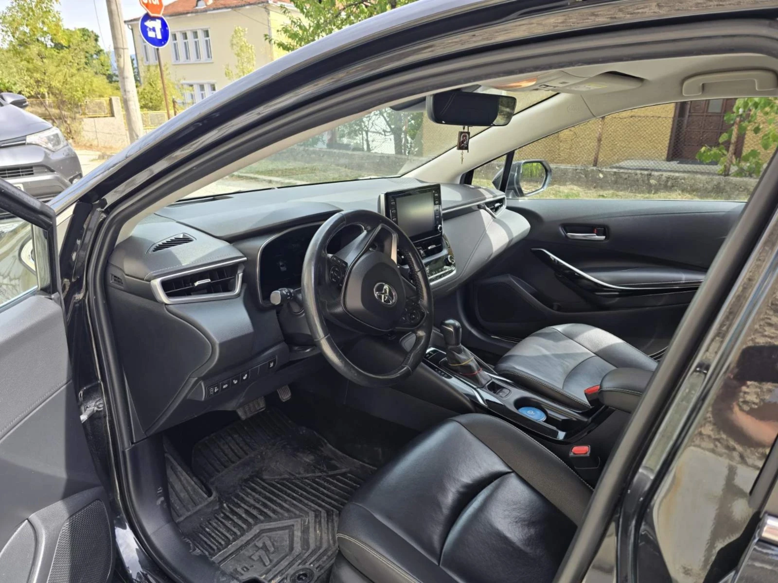 Toyota Corolla Luxury +  | Mobile.bg   7