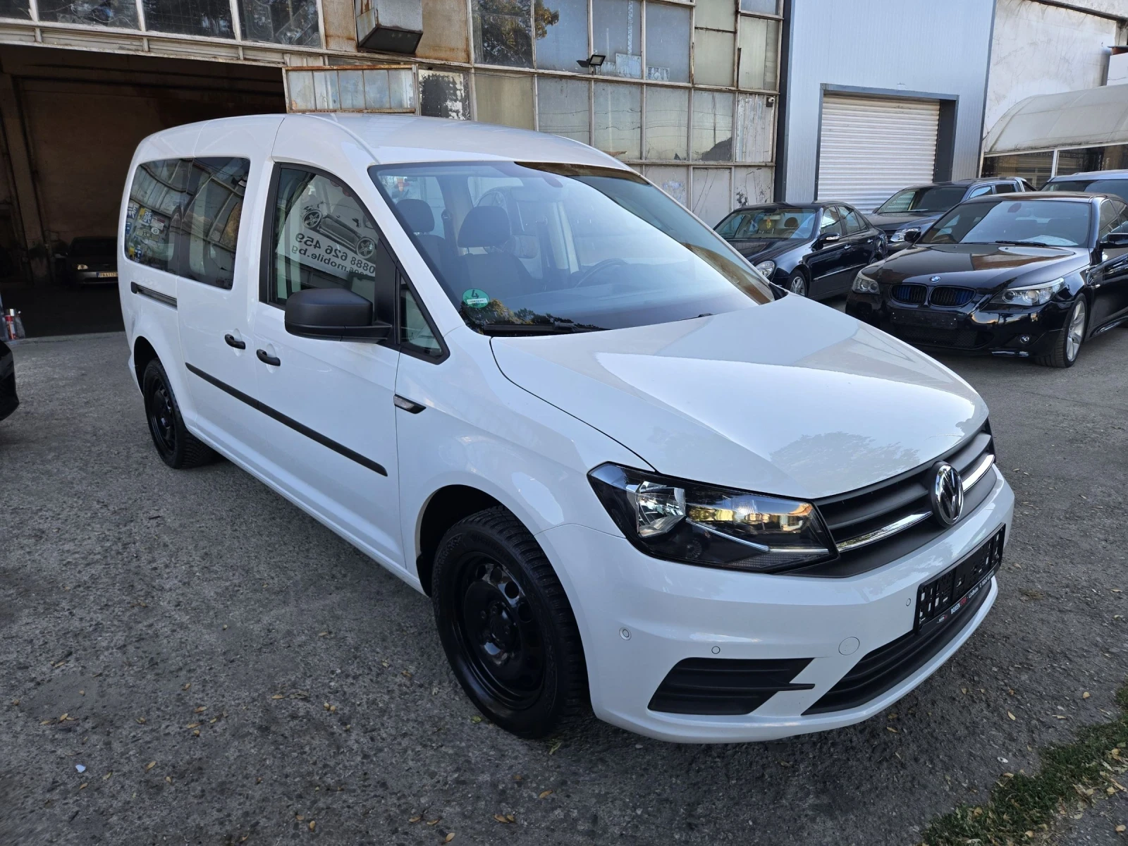 VW Caddy 2.0 TDI Макси автоматик - изображение 3