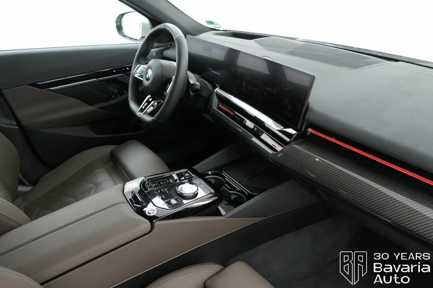 BMW 540 d xDrive Touring M Sport Paket Steptronic - изображение 7