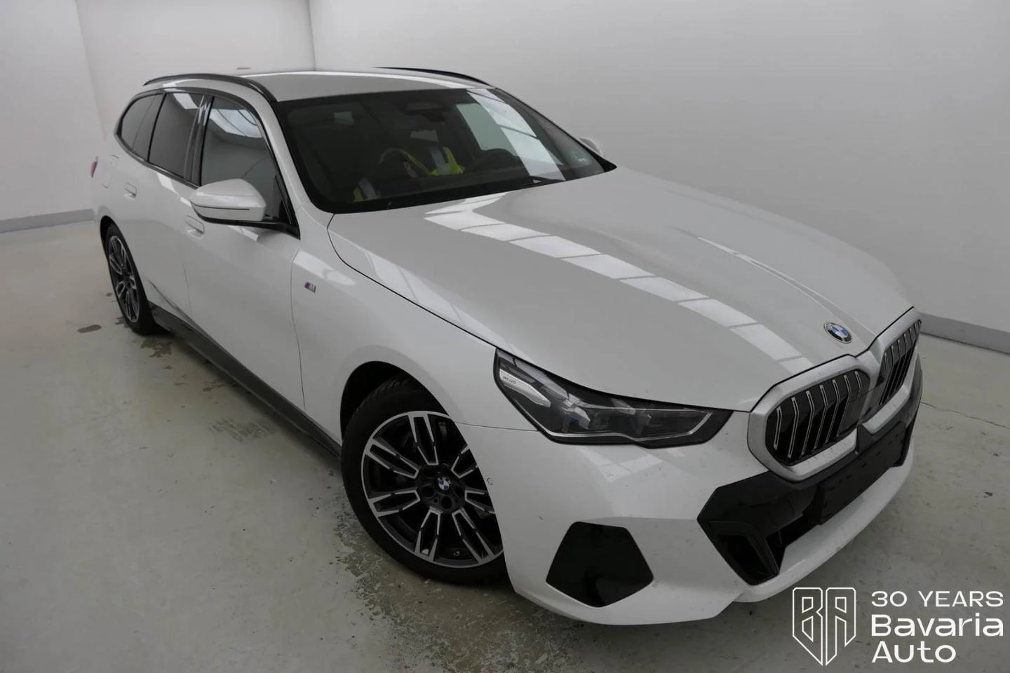 BMW 540 d xDrive Touring M Sport Paket Steptronic - изображение 4