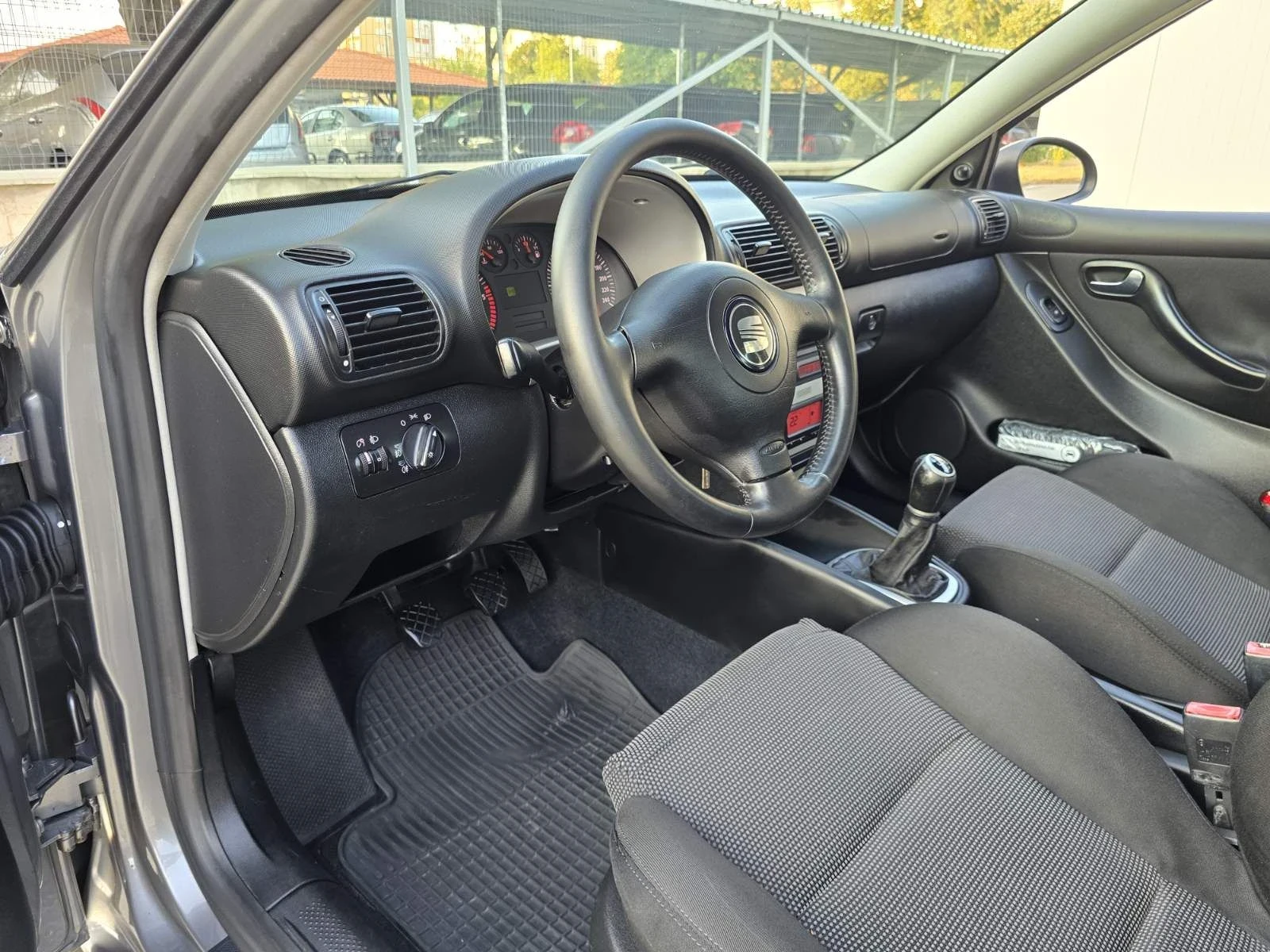 Seat Leon 1.9TDI 90кс.2005г., снимка 11 - Автомобили и джипове - 52942520