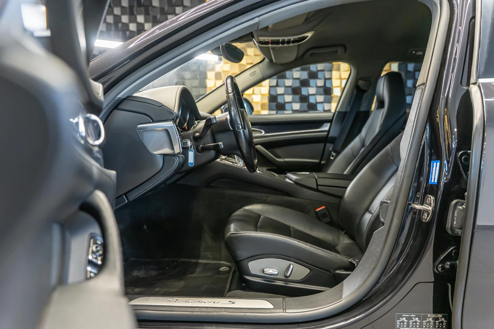 Porsche Panamera S PDK, снимка 10 - Автомобили и джипове - 53800164