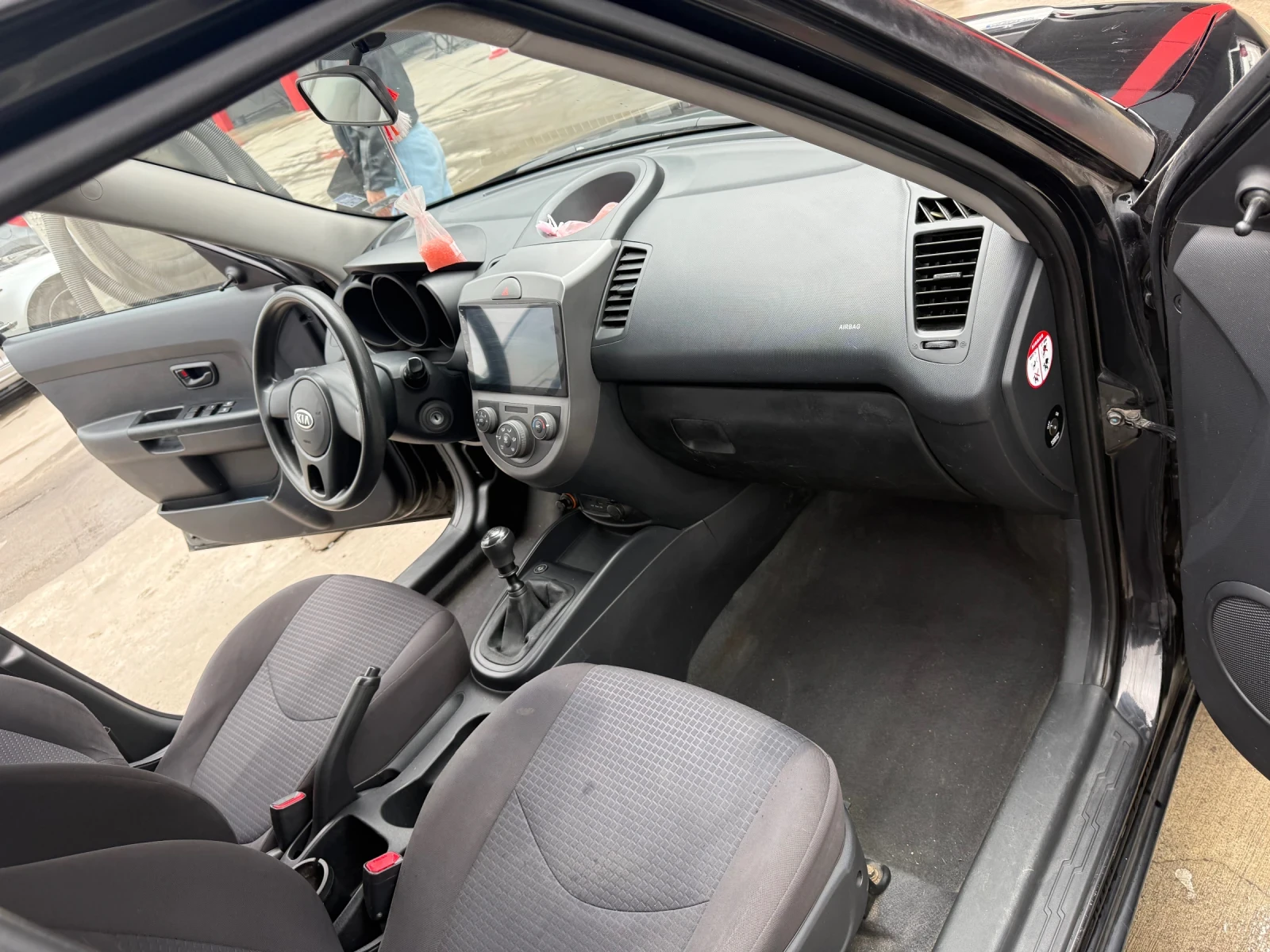 Kia Soul, снимка 8 - Автомобили и джипове - 53938357