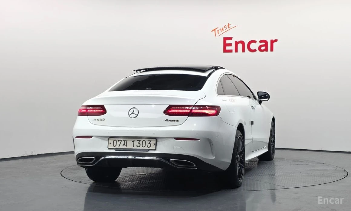 Mercedes-Benz E 400 4MATIC* BURMESTER* ШИБИДАХ* КАМЕРИ* 360* , снимка 4 - Автомобили и джипове - 54182867