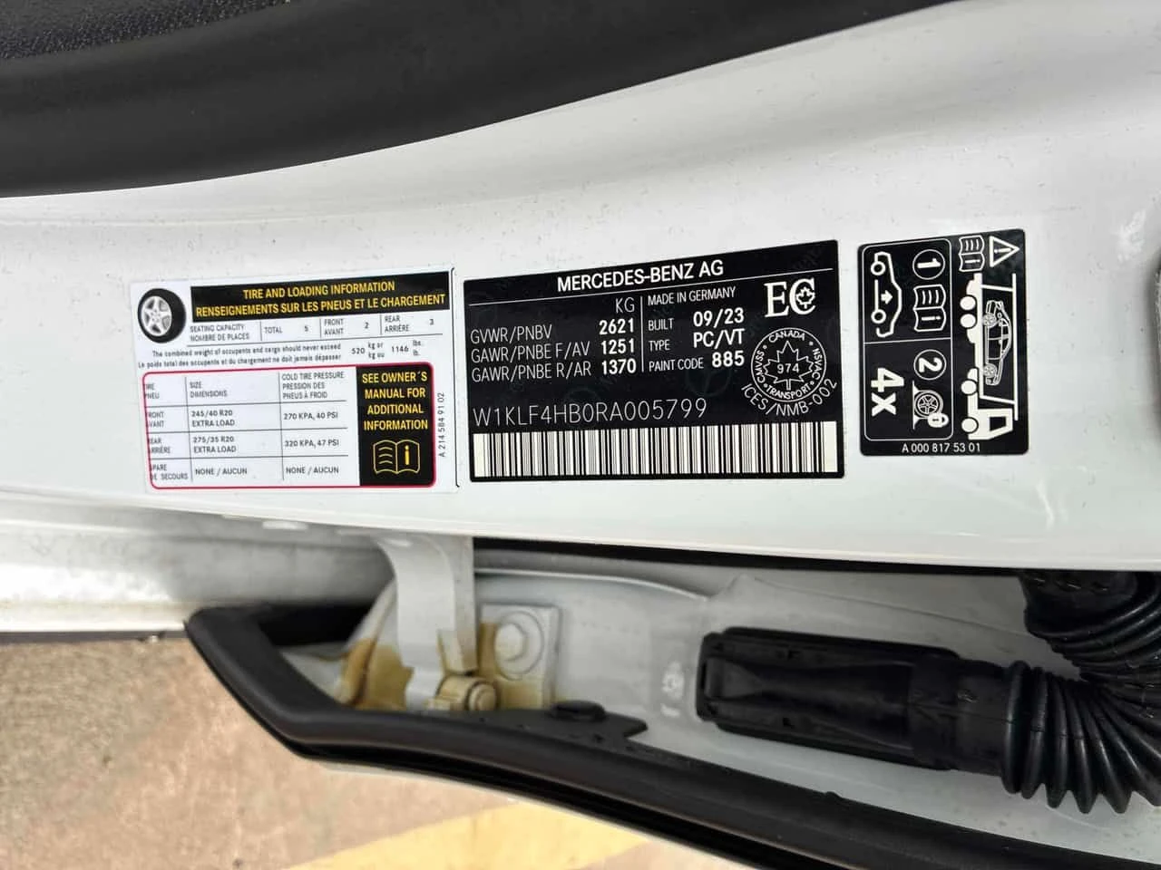 Mercedes-Benz E 350 * CARFAX * BURMESTER * ОБДУХВАНЕ * 360, снимка 10 - Автомобили и джипове - 54216883