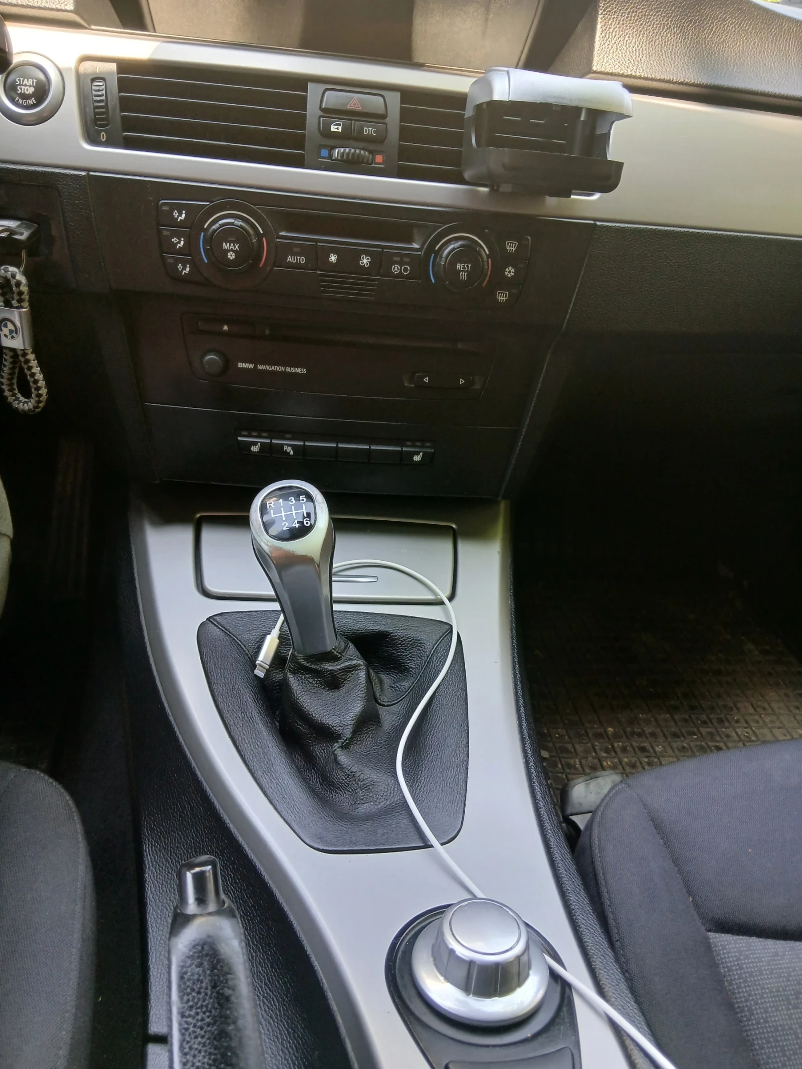 BMW 318, снимка 11 - Автомобили и джипове - 54439500