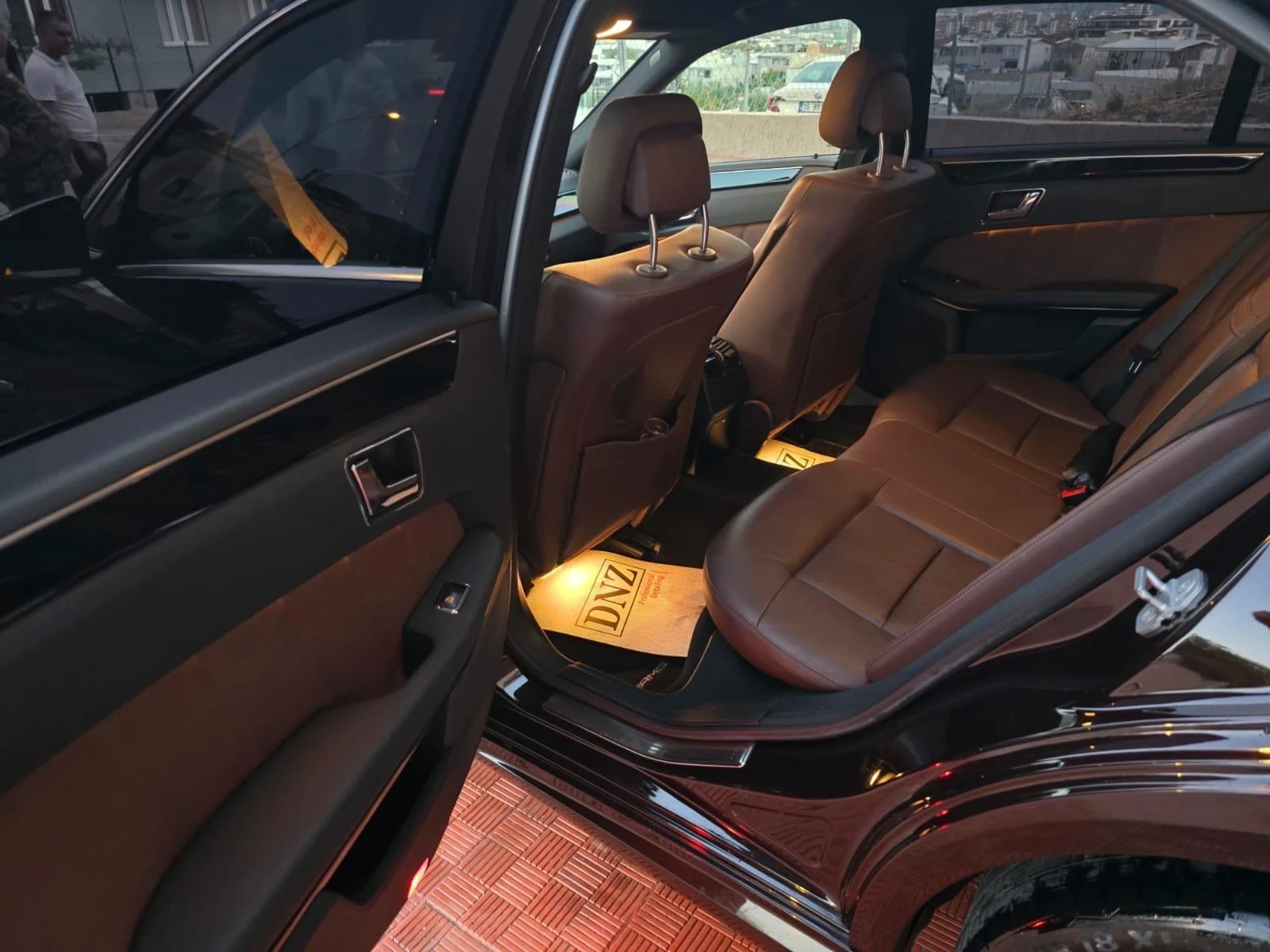 Mercedes-Benz E 350, снимка 7 - Автомобили и джипове - 54935548
