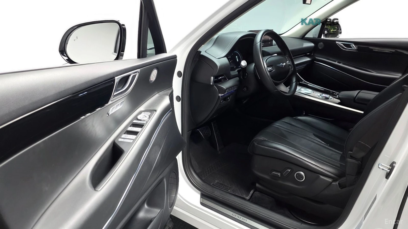 Genesis GV80 2.5T* КОЖА* ПОДГРЕВ* НАВИ* ОБДУХВ* КАМЕРА, снимка 11 - Автомобили и джипове - 55016513