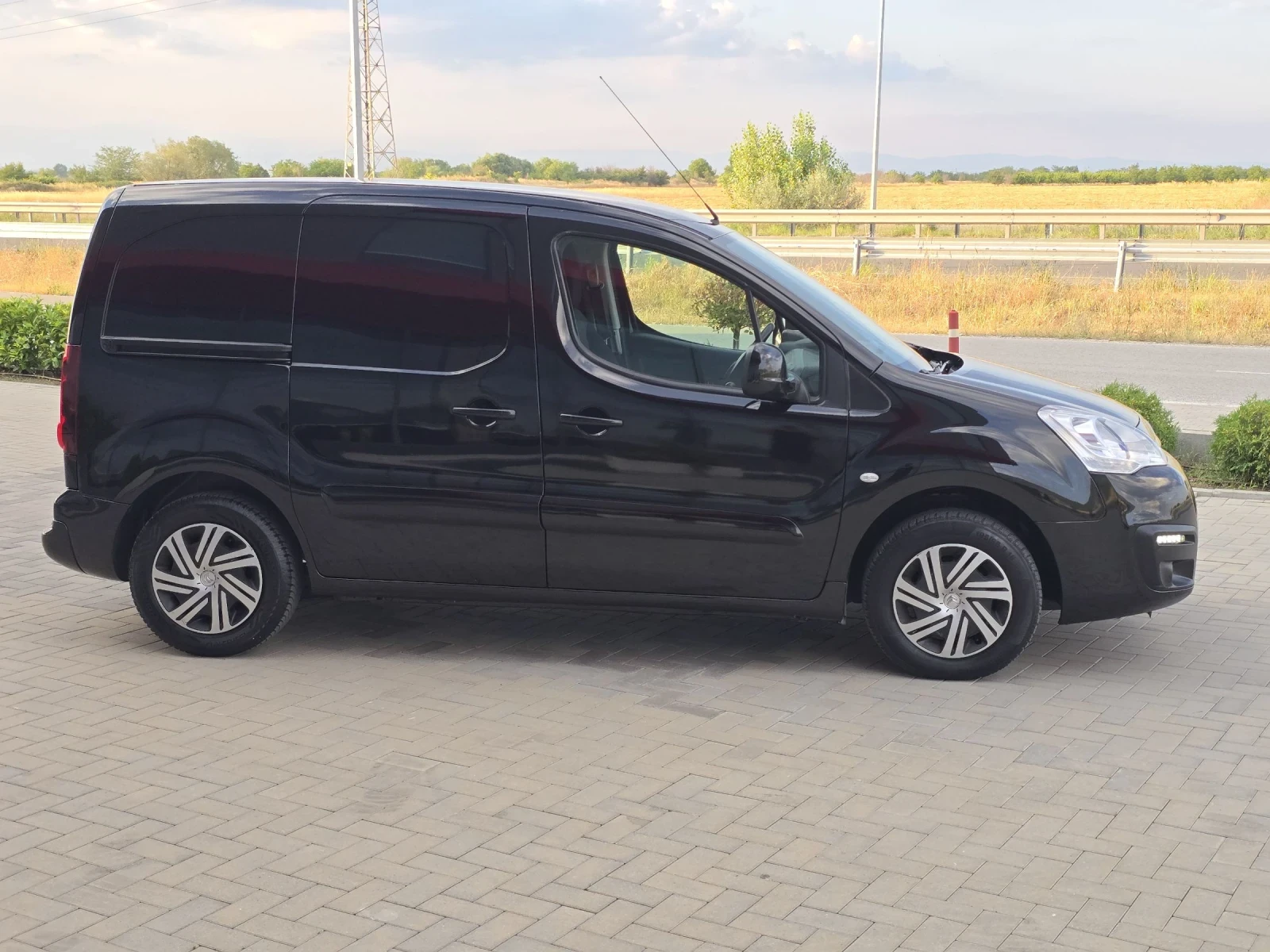 Citroen Berlingo 1.6HDi/EURO6, снимка 4 - Автомобили и джипове - 55053063