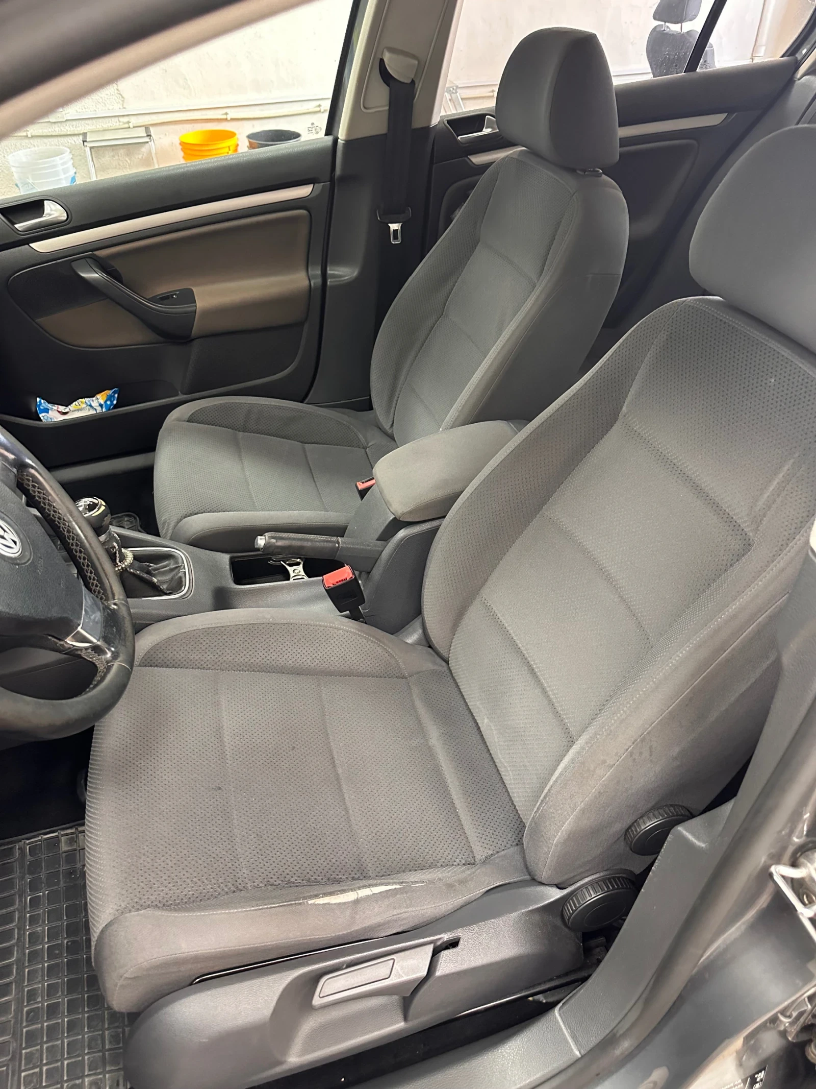 VW Golf V 1.9TDI 105hp, снимка 7 - Автомобили и джипове - 55071373