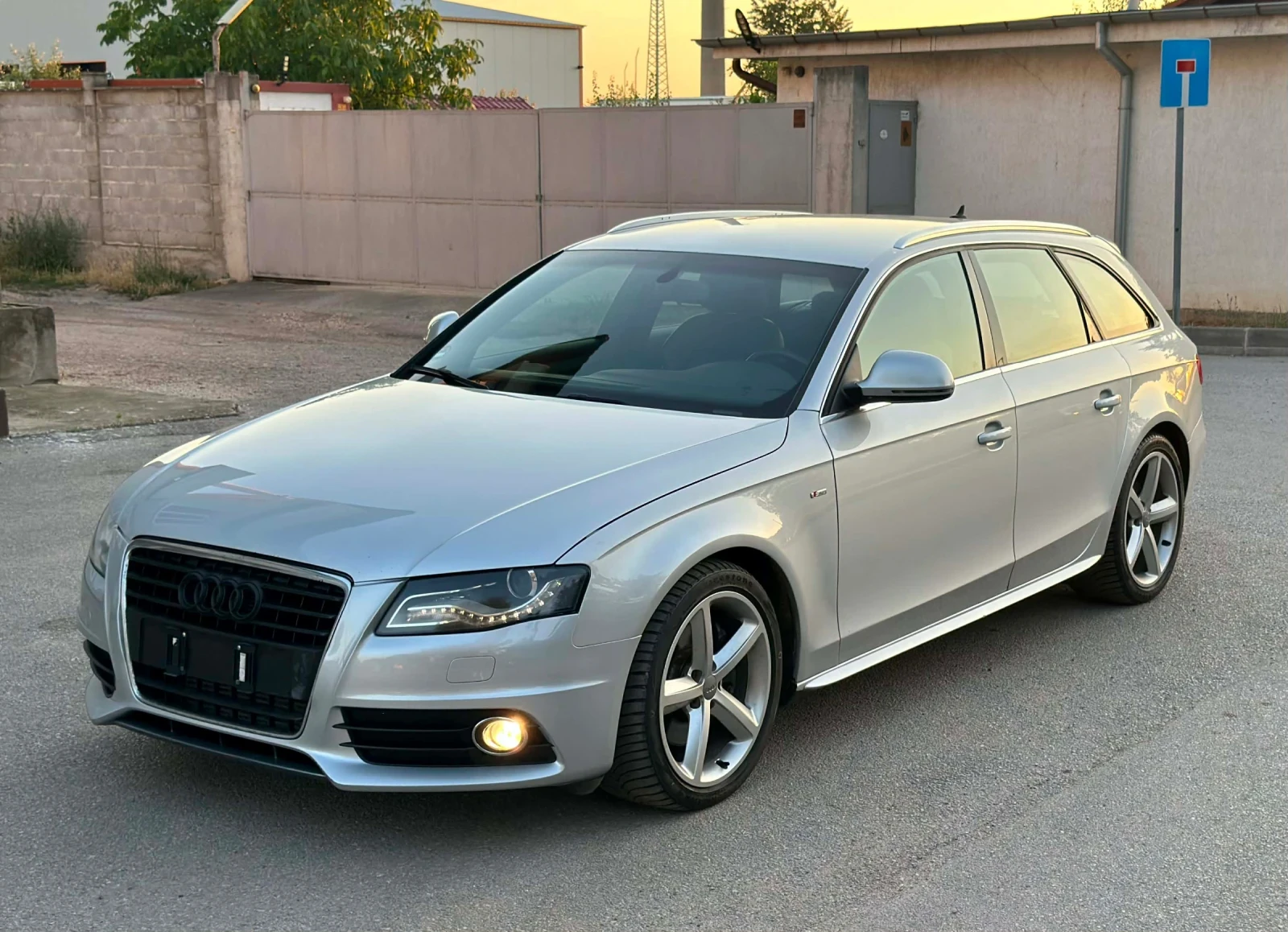 Audi A4 3.0Tdi S-Line Led, снимка 2 - Автомобили и джипове - 55093363