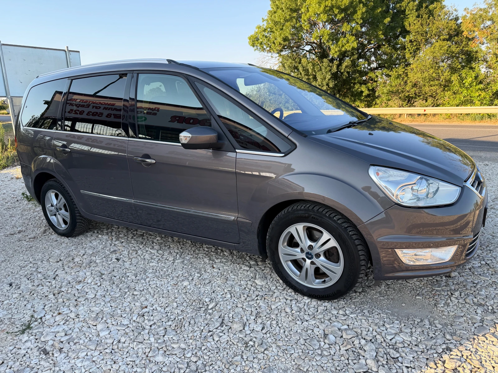 Ford Galaxy 2.0TDCi/140p.s-Avtomatic/Navi/Xenon-Facelift-FULL!, снимка 2 - Автомобили и джипове - 55683472
